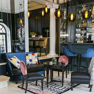 4* Hotel De Neuville Arc De Triomphe