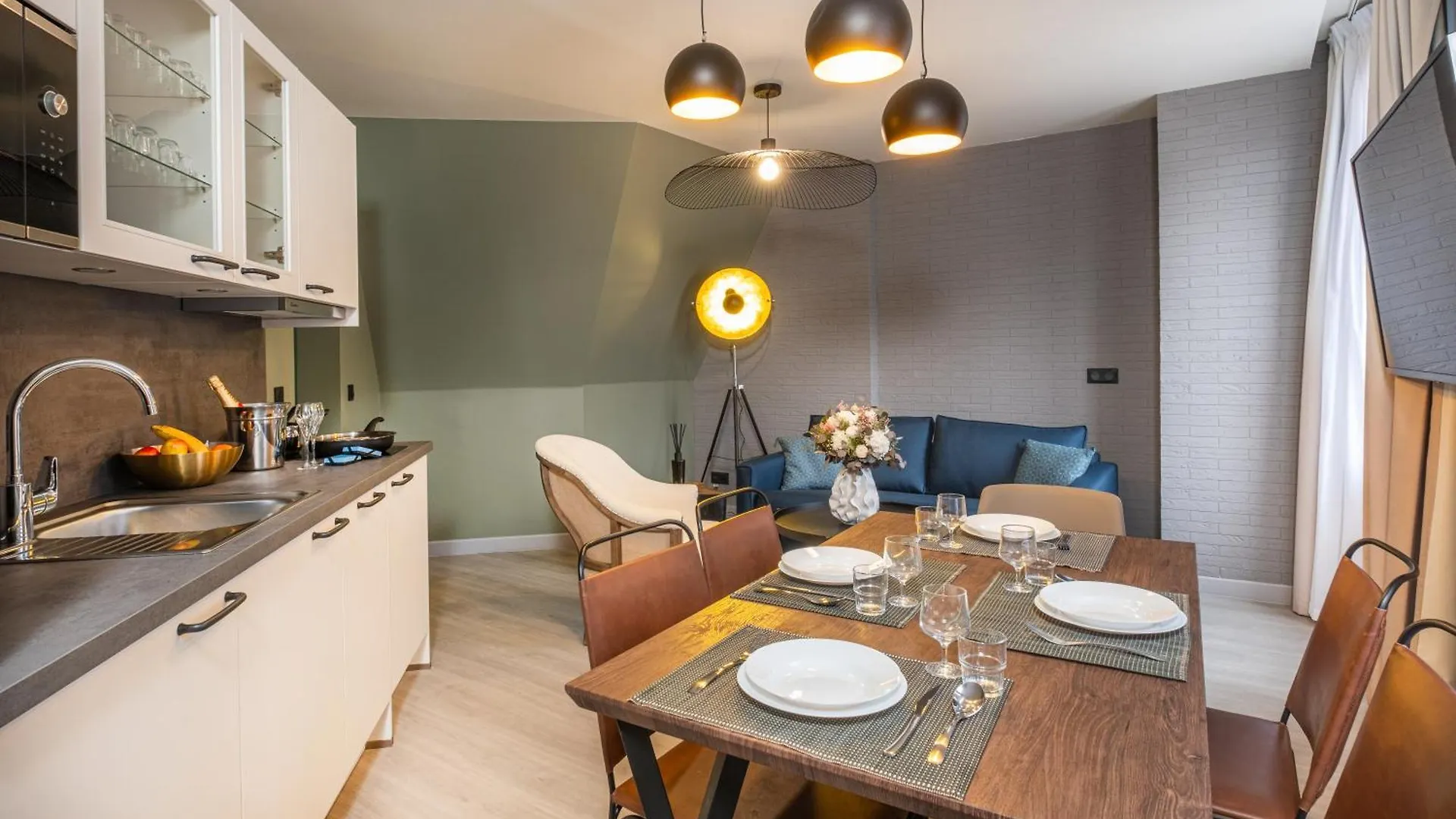 Appart'Hotel East Paris Suite