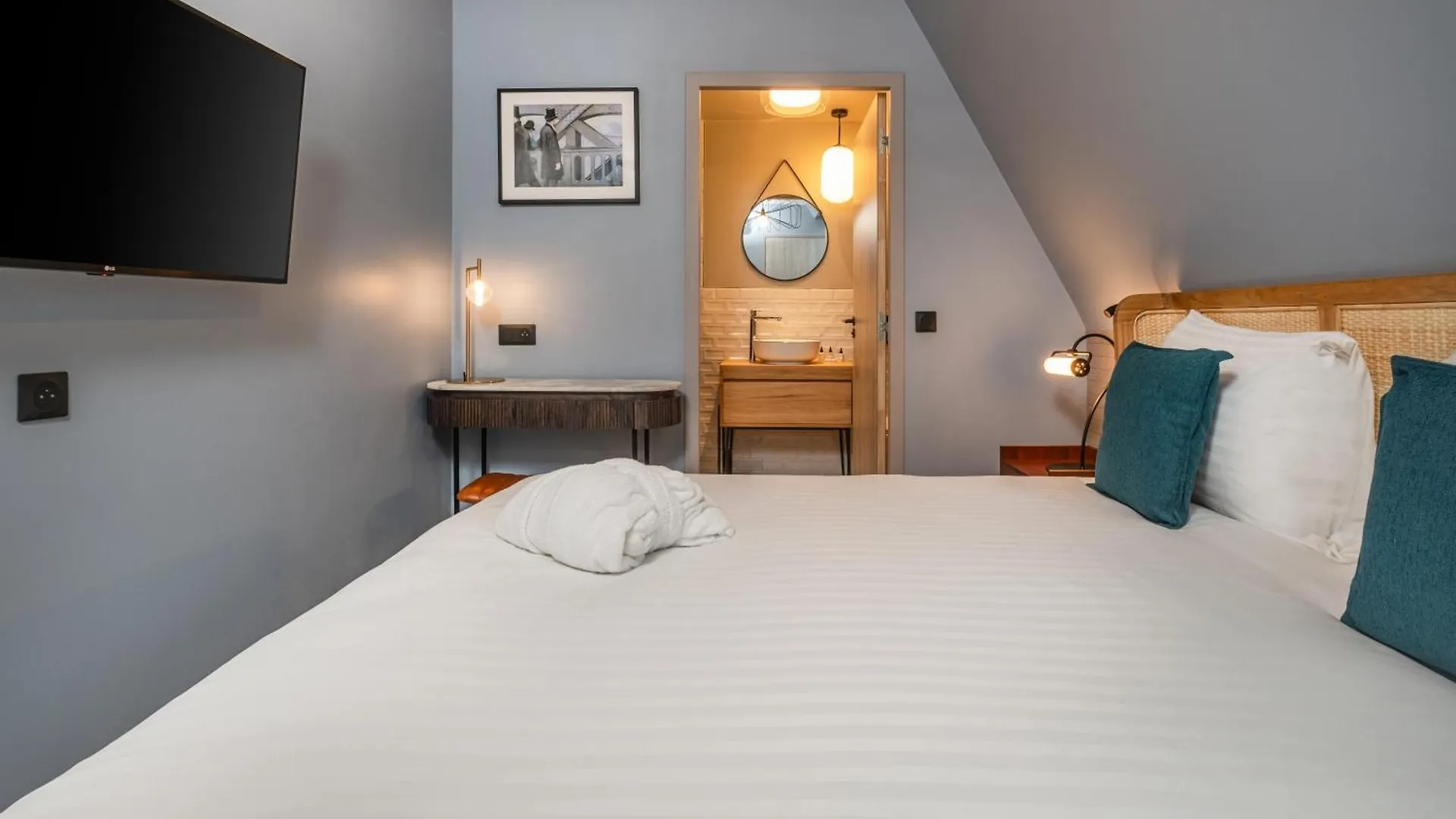 Appart'Hotel East Paris Suite Апарт-отель
