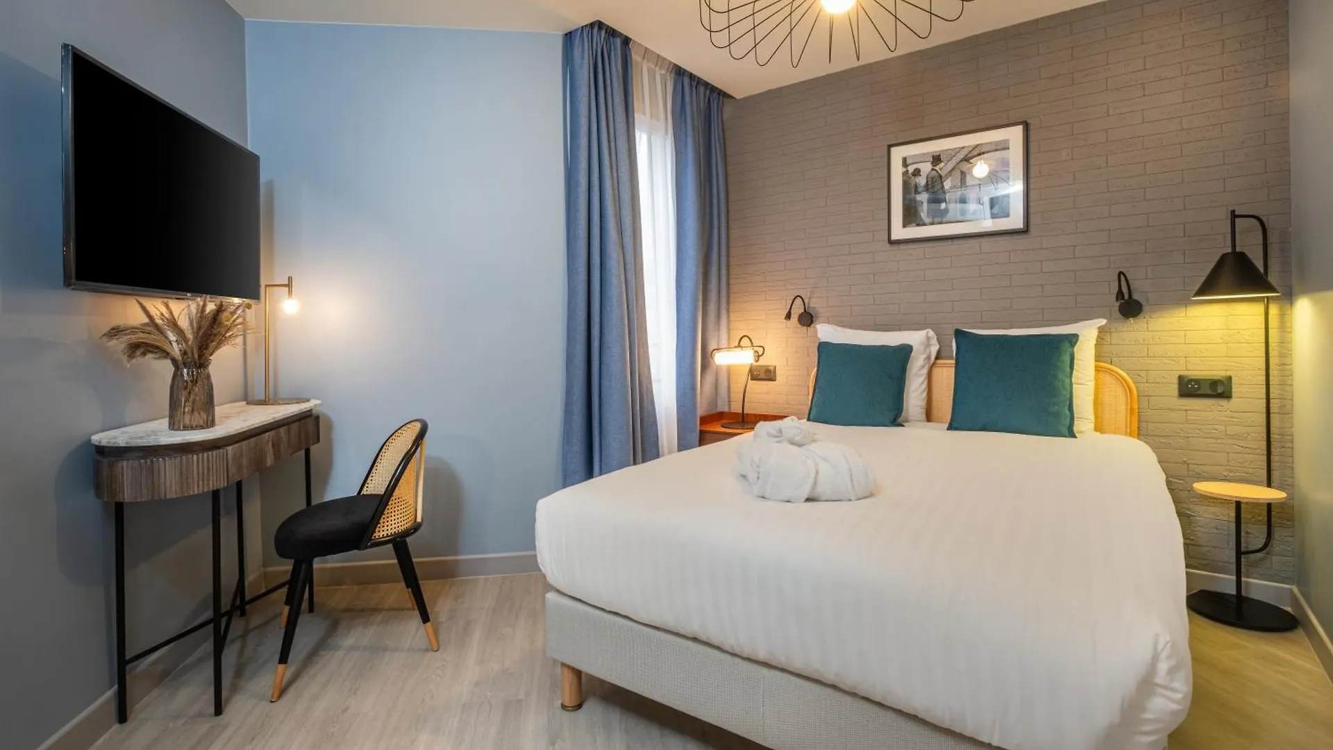 Appart'Hotel East Paris Suite 0*,  Франция