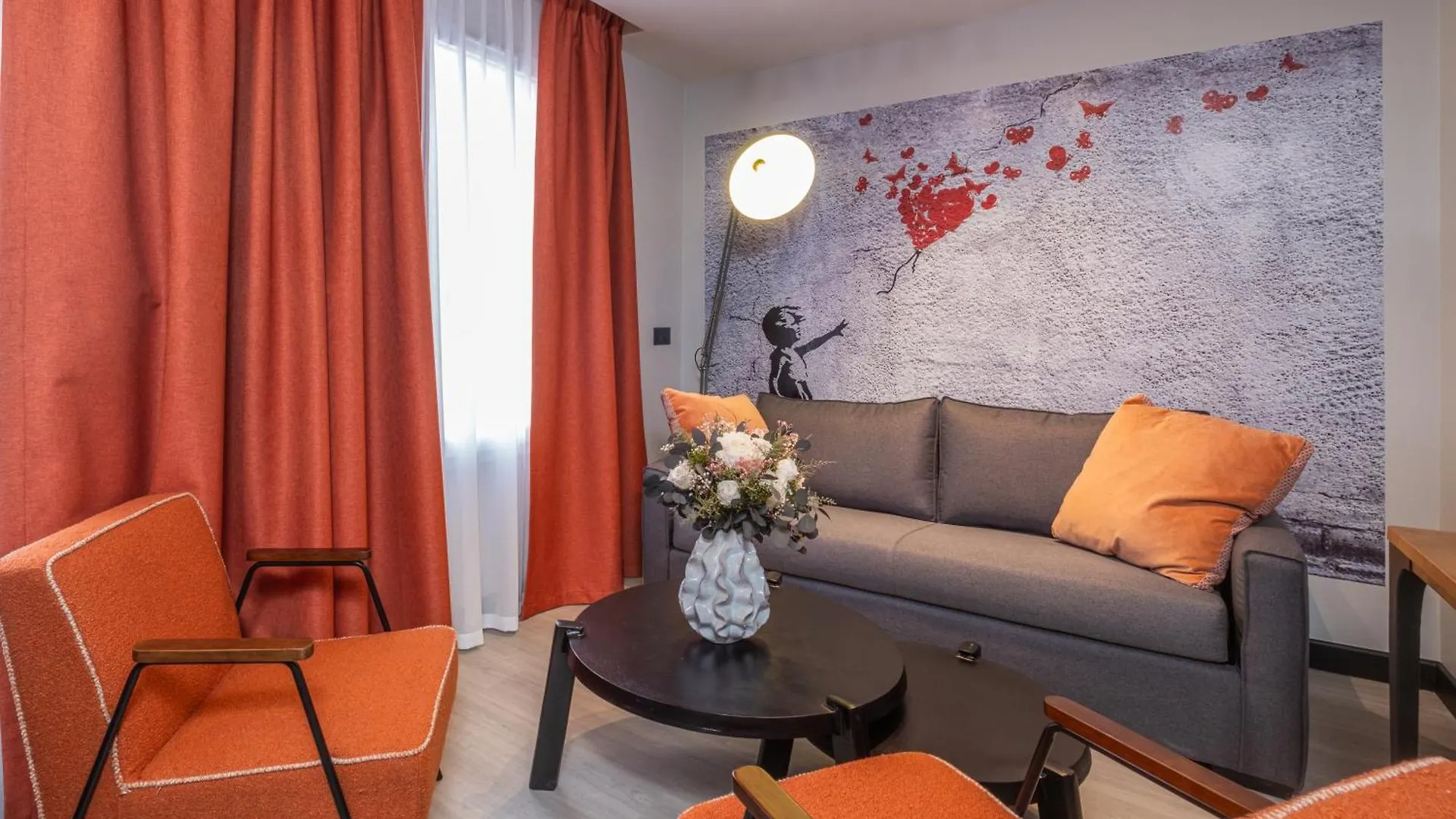 Appart'Hotel East Paris Suite Апарт-отель